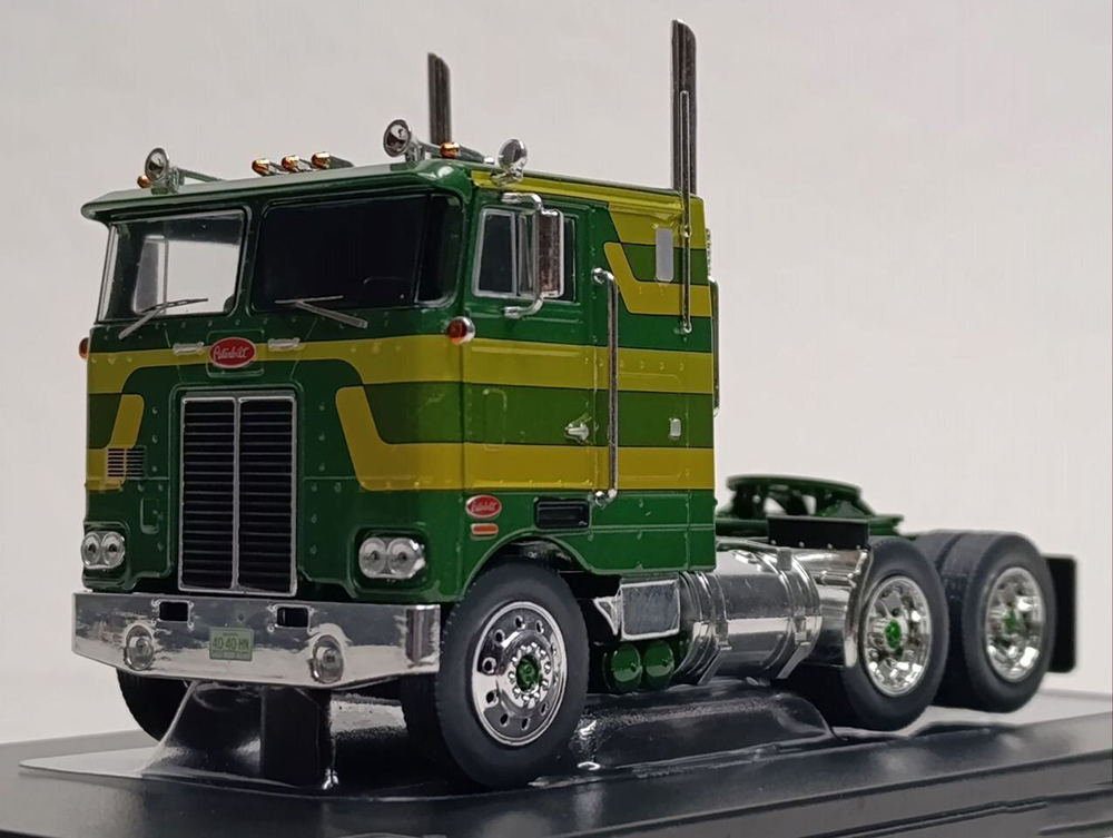 PETERBILT T 352 PACEMAKER 1979 IXO 1:43