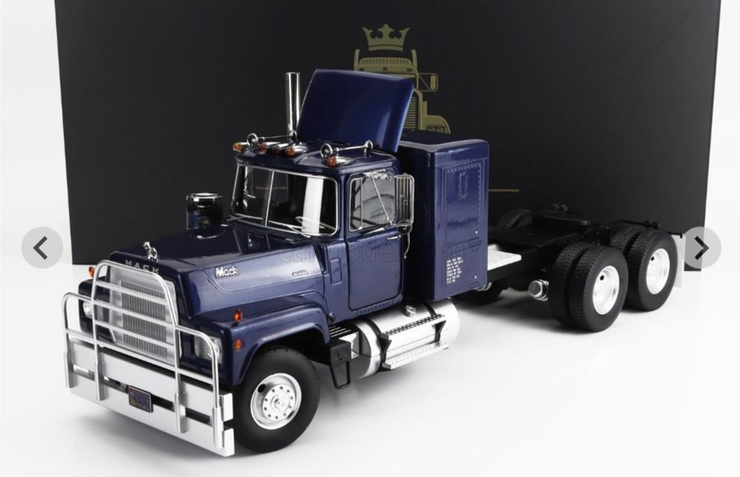 MACK RL-700R BLUE 1:18 ROAD KINGS