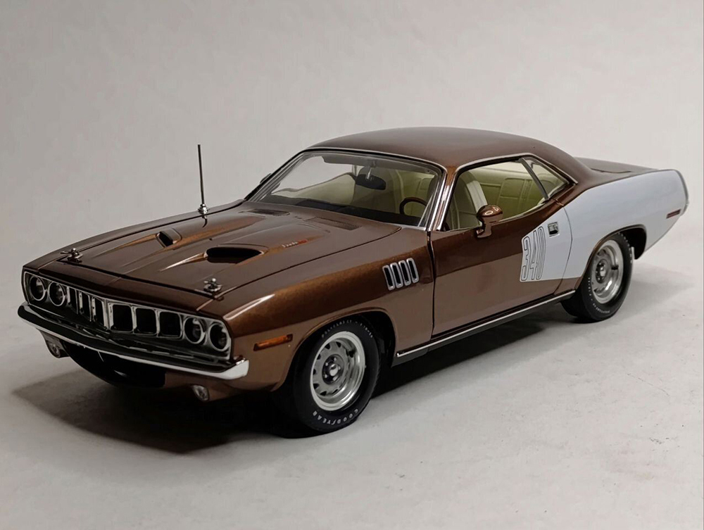 PLYMOUTH CUDA (BARRACUDA) -1971 GMP/ACME 1:18