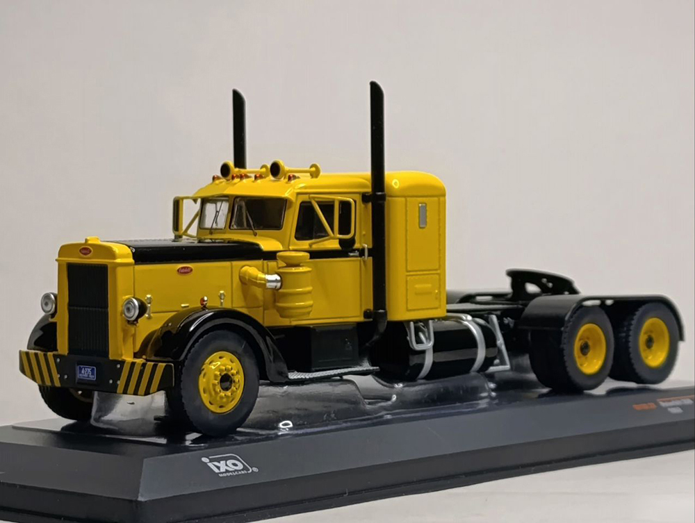 PETERBILT 350 -1952 YELLOW 1:43 IXO