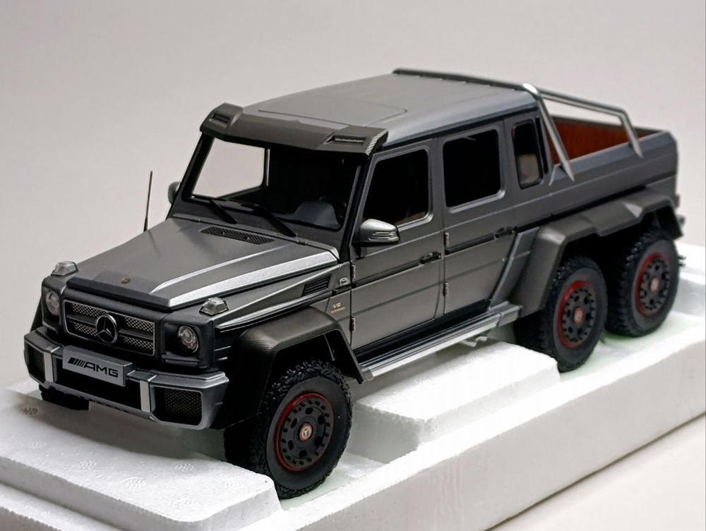 MERCEDES G63 6X6 PLATINUM MAGNO AUTOART 1:18