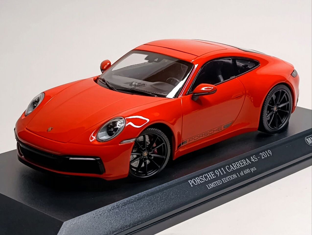 PORSCHE 911 CARRERA 4S - 2019 MINICHAMPS 1:18