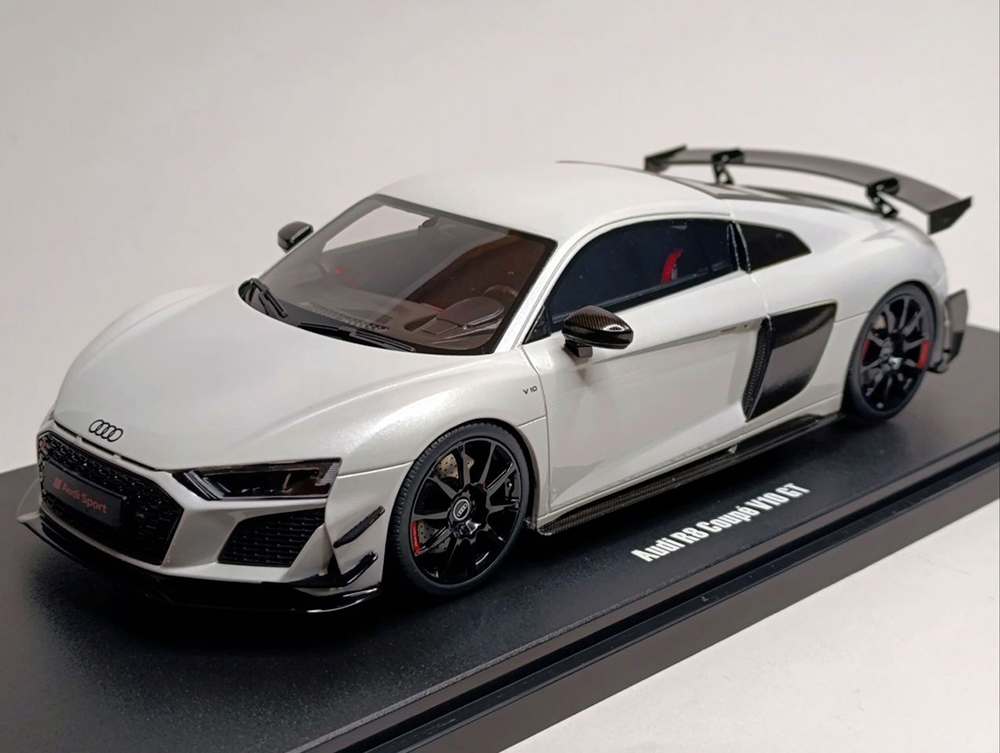 AUDI R8 V10 GT RWD 1:18 GT SPIRIT