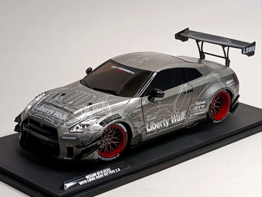 NISSAN GT-R (R35) 2020 SOLIDO 1:18