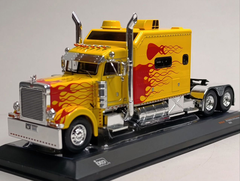 PETERBILT 379 CUSTOM 2002 IXO 1:43