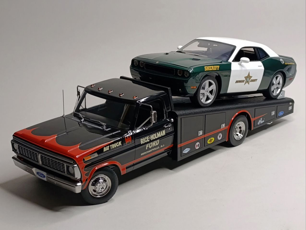 FORD F-350 RAMP TRUCK 1:18 ACME