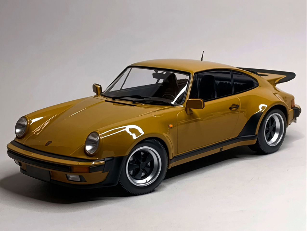 PORSCHE 911 TURBO -1977 TAN METALLIC 1:12