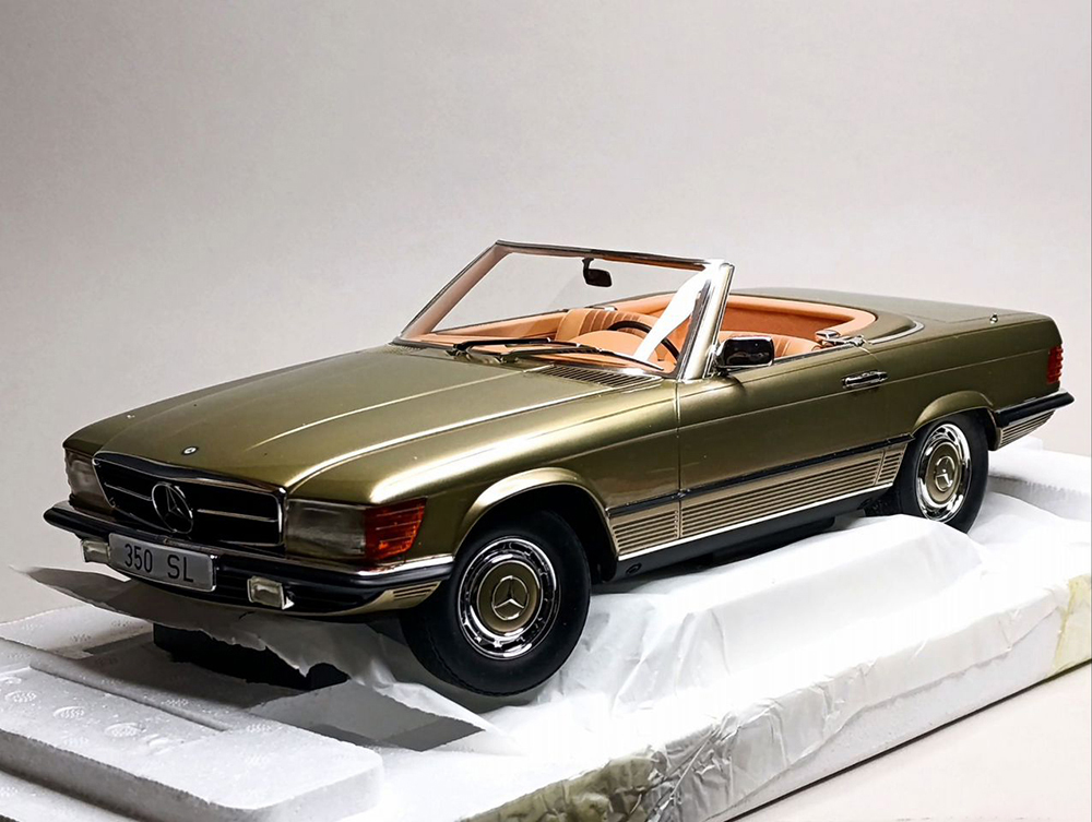 MERCEDES 350 SL -1971 (R107) MATRIX 1:12