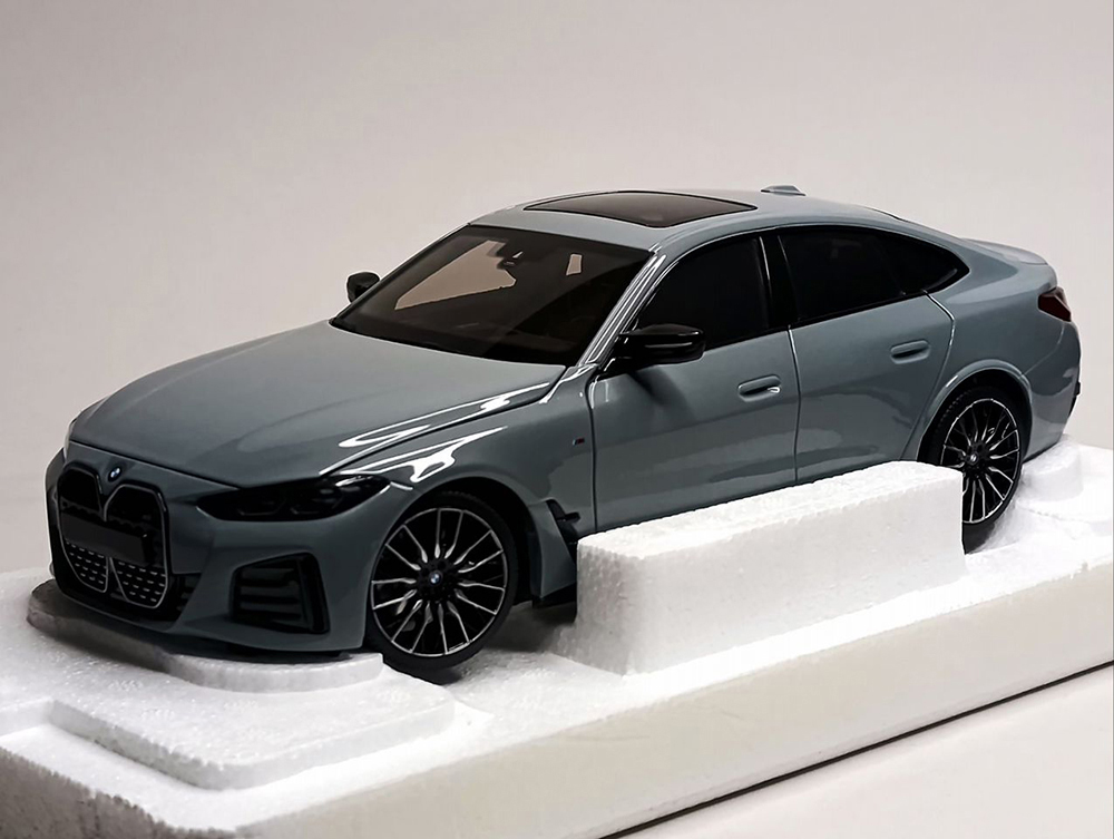 BMW I4 M50 - 2022 MINICHAMPS 1:18