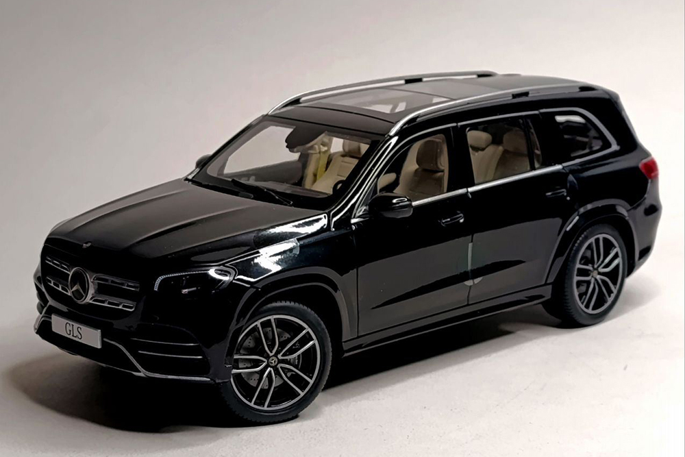 MERCEDES GLS  (X167) W167 BLACK 1:18