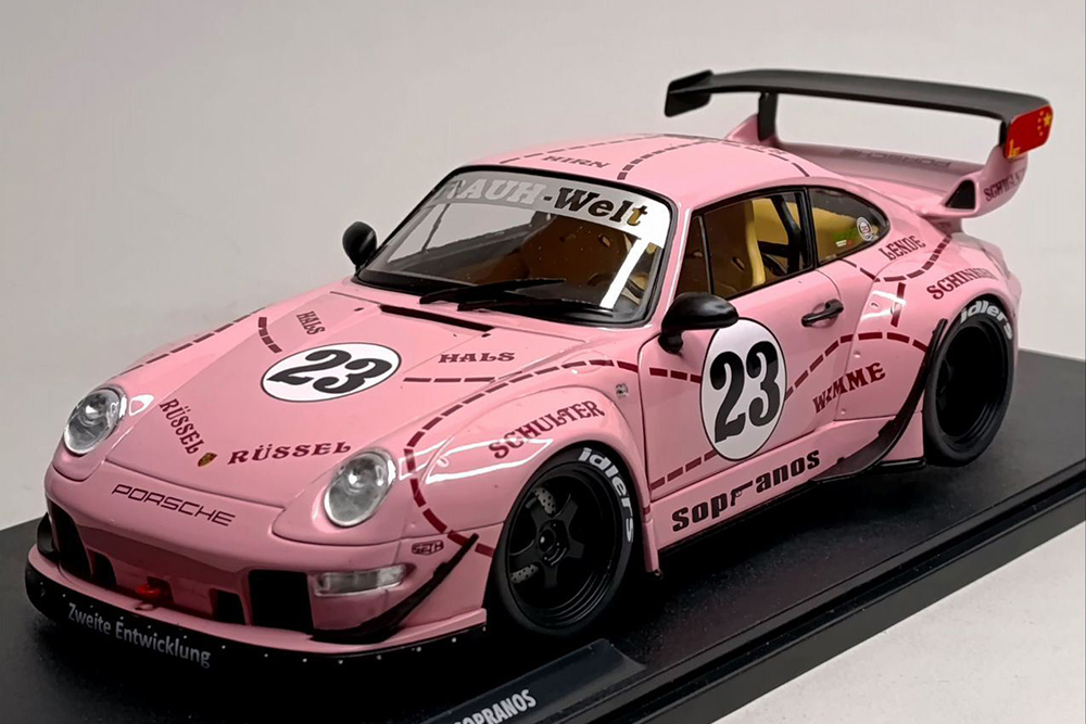 PORSCHE 911 RWB PING PIG SOPRANOS 1:18 SOLIDO