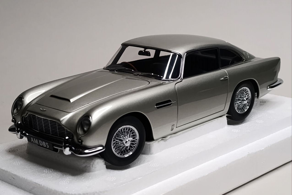 ASTON MARTIN DB5 1964 SILVER 1:18 AUTOART