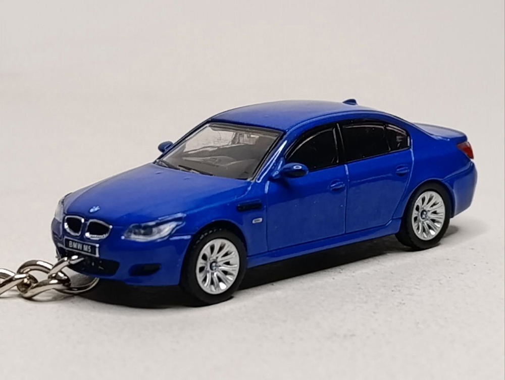 BMW M5 (E60) BLUE 1:64 БРЕЛОК 70 ММ