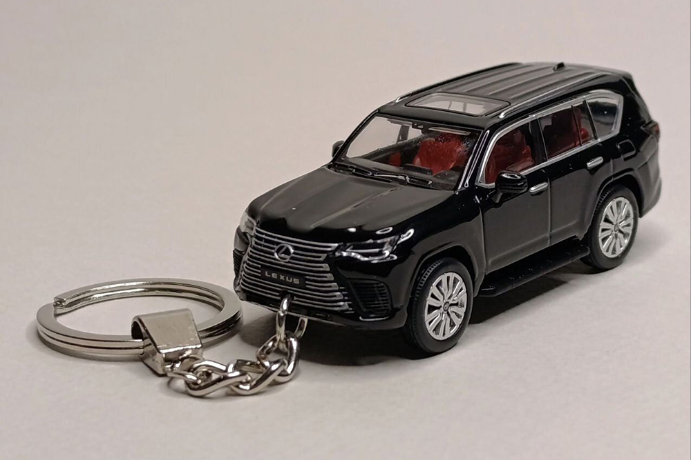 LEXUS LX600 БРЕЛОК 1:64 75ММ
