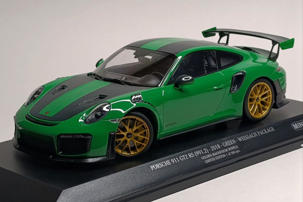 PORSCHE 911 (991 II) GT2 RS 2018 GREEN 1:18
