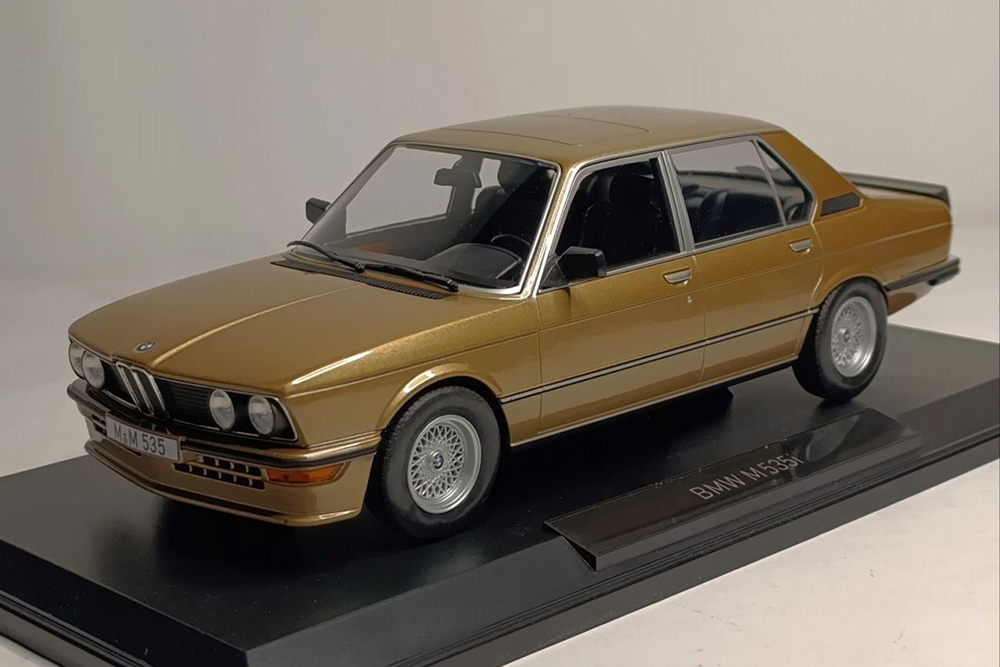 BMW M535I GOLD (E12) NOREV 1:18
