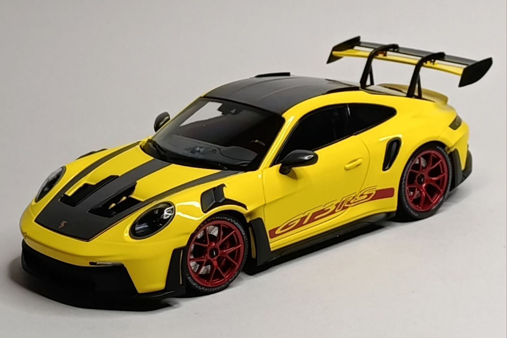 PORSCHE 911 (992) GT3 RS 2024 YELLOW 1:18 LIMITED