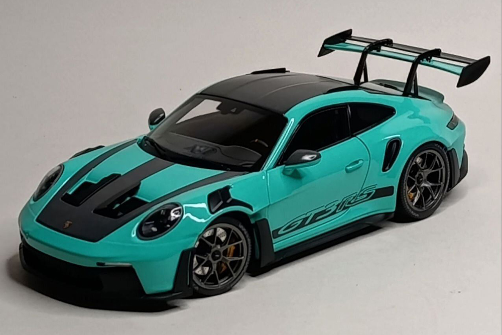 PORSCHE 911 (992) GT3 RS 2024 GREEN 1:18 LIMITED