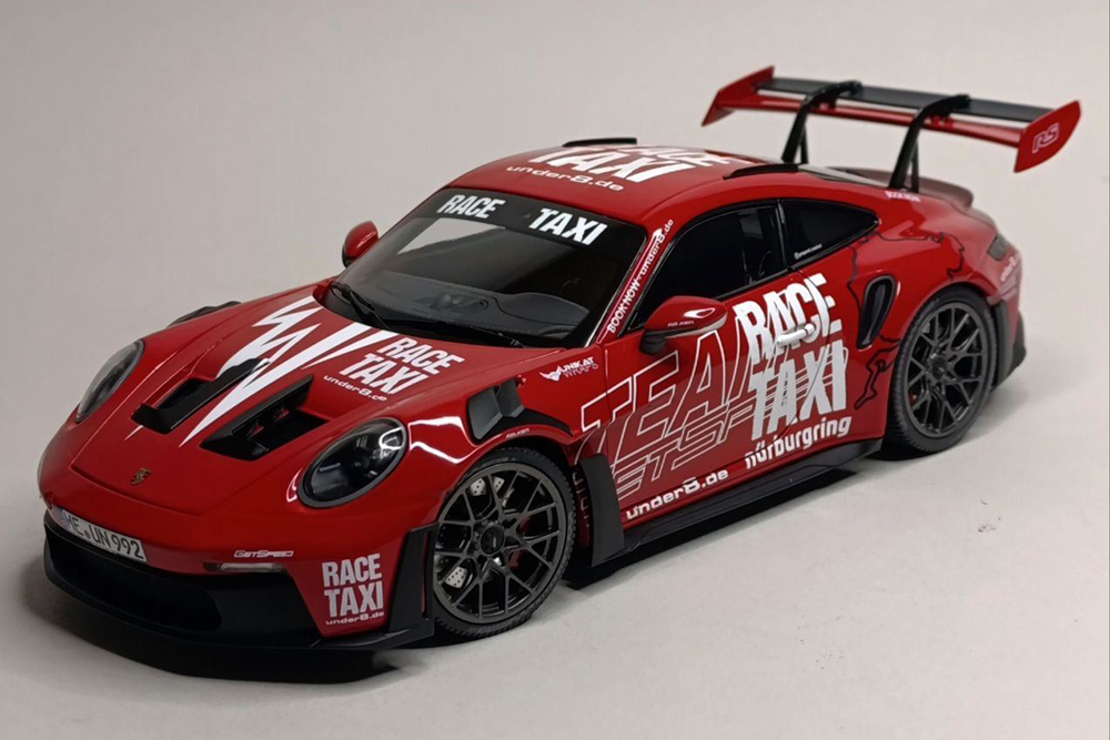 PORSCHE 911 (992) GT3 RS RACE TAXI NURBURGRING 1:18