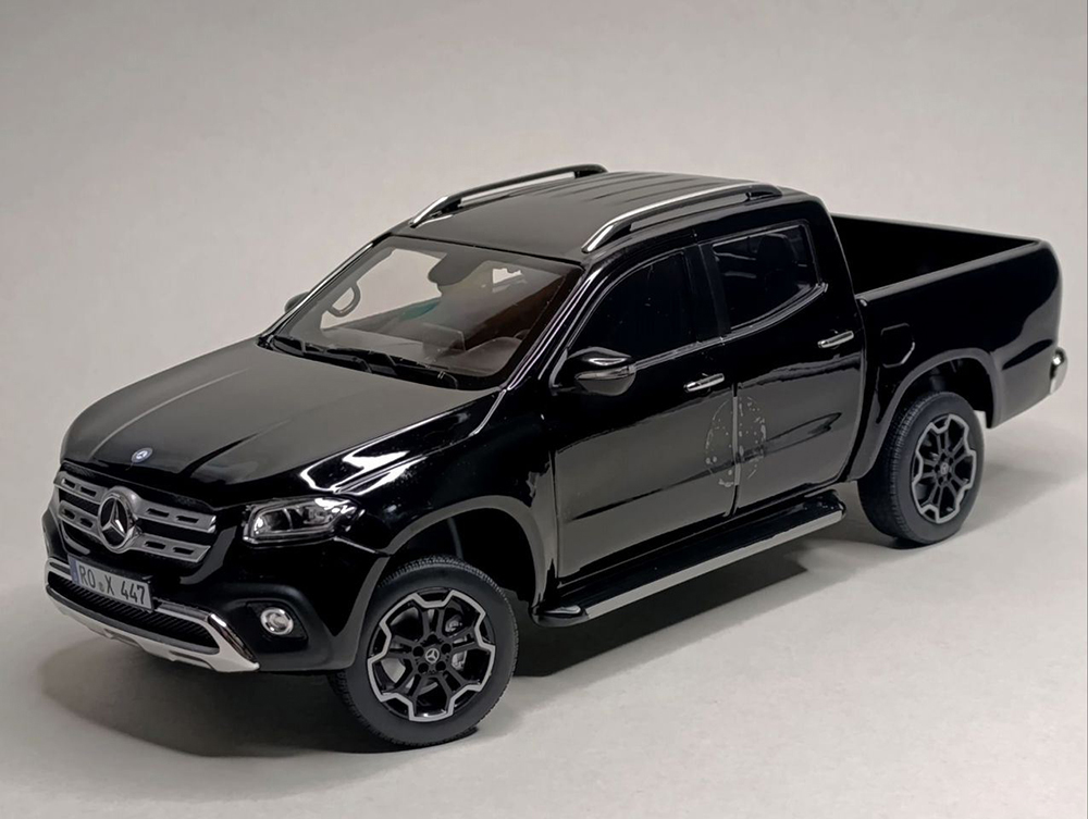 MERCEDES X-CLASS PICK UP - 2017 BLACK 1:18 NOREV