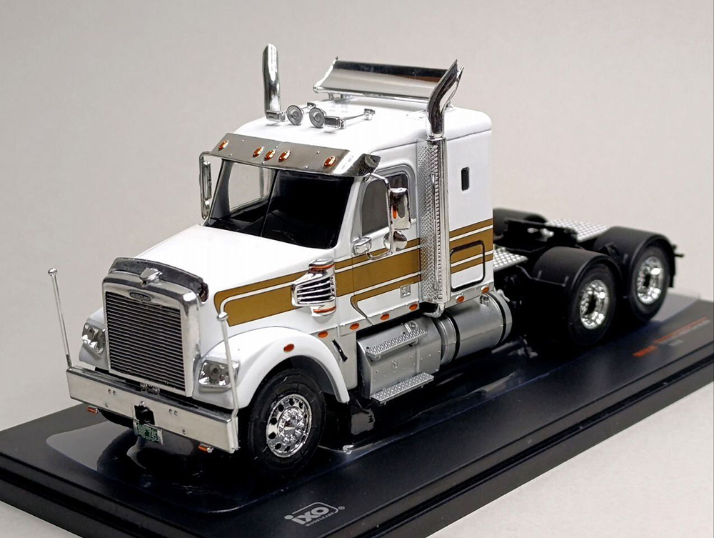 FREIGHTLINER CORONADO -2012 IXO 1:43