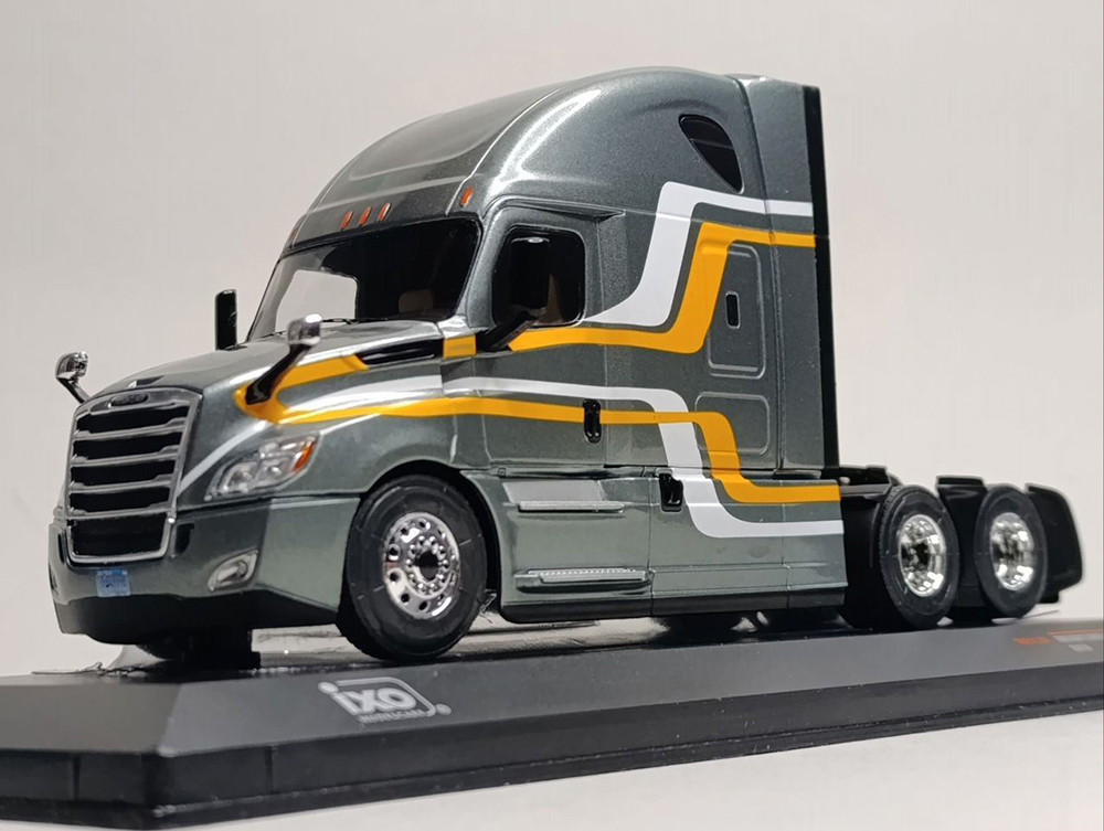 FREIGHTLINER CASCADIA - 2018 IXO 1:43