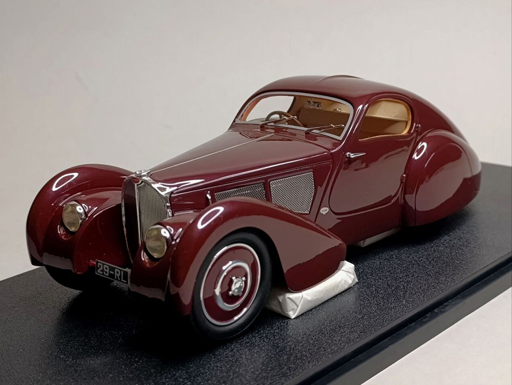 BUGATTI TYPE 51 DUBOS COUPE -1931 CULT 1:18