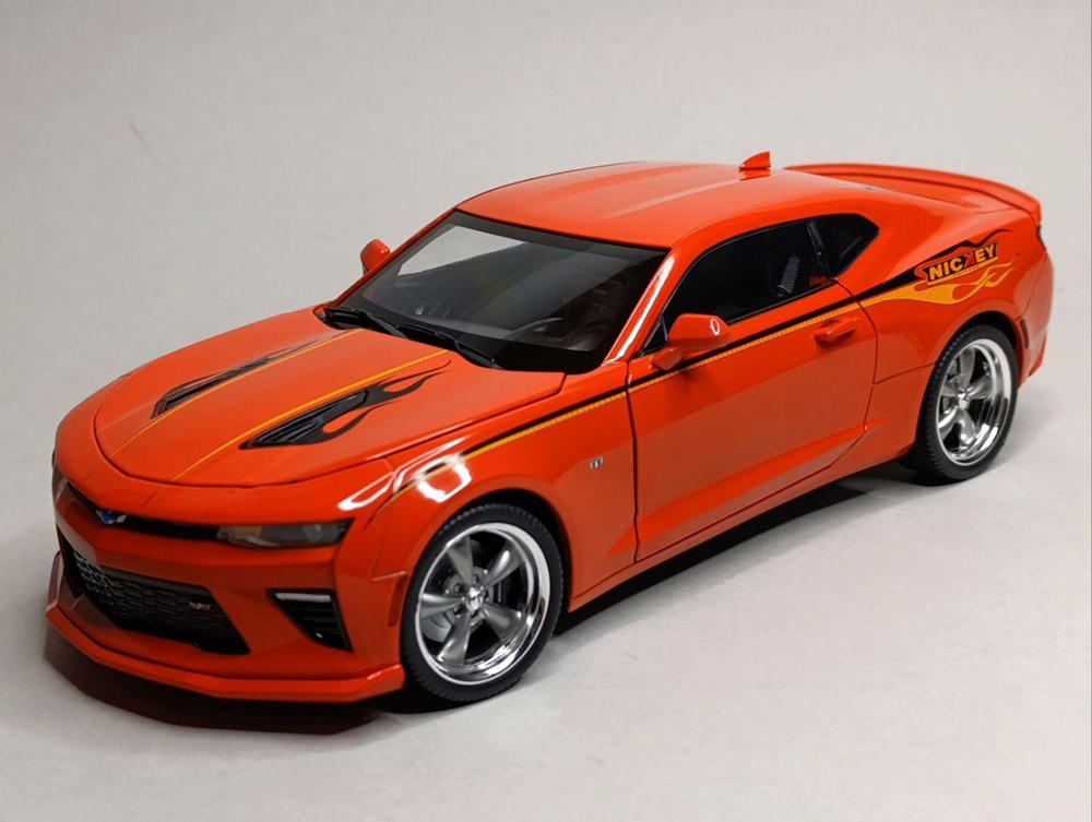 CHEVROLET CAMARO HARDTOP -2016 AUTOWORLD 1:18