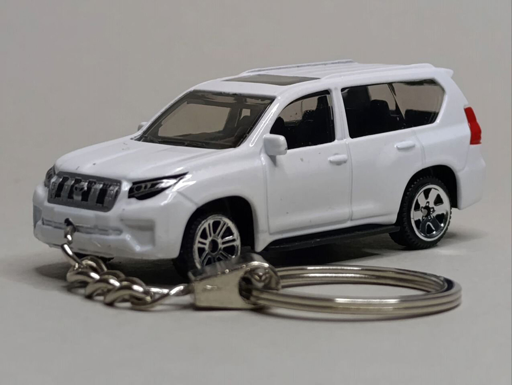 TOYOTA LAND CRUISER PRADO БРЕЛОК 1:64 70ММ