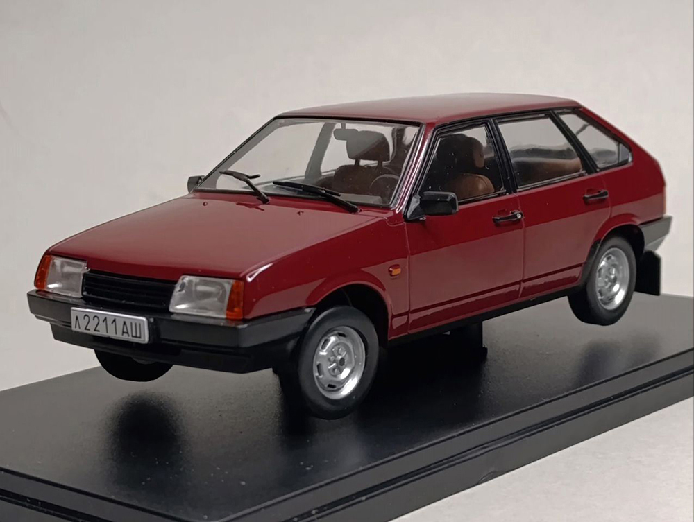 ВОЛЖСКИЙ АВТОМОБИЛЬ  2109 СПУТНИК 1987 HACHETTE 1:24