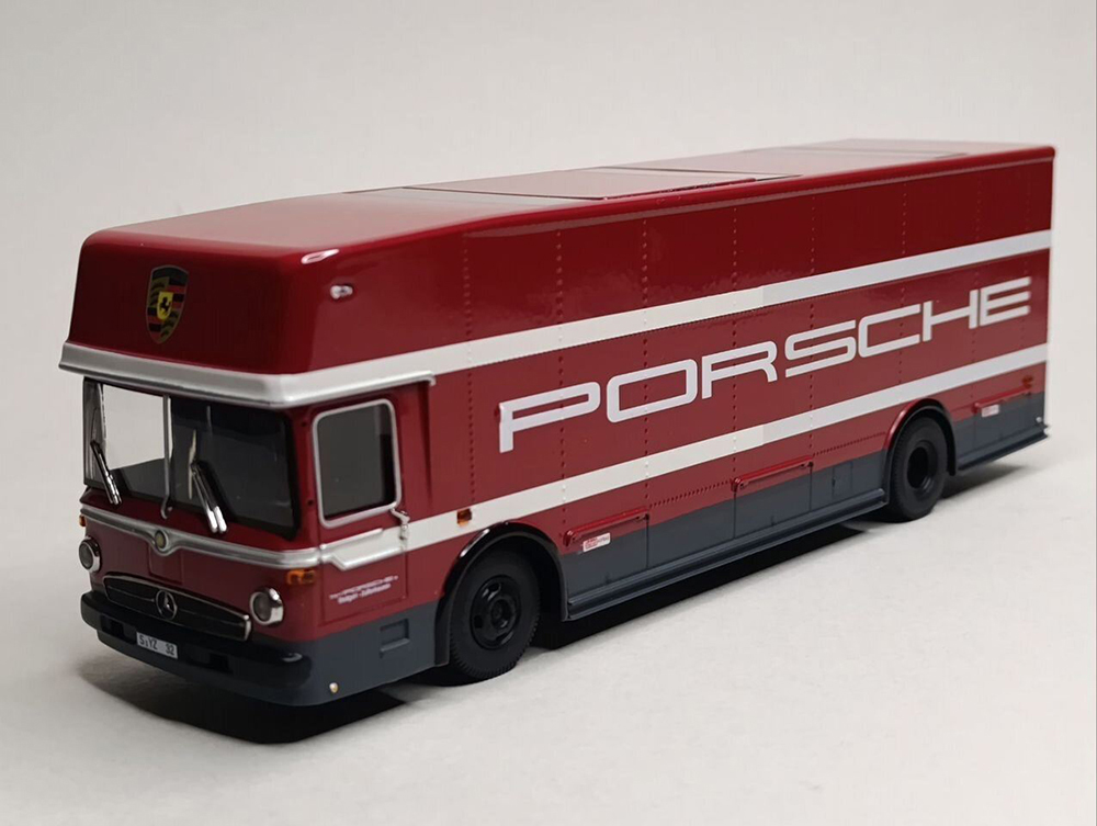 PORSCHE RENNTRANSPORTER 1:43 SCHUCO