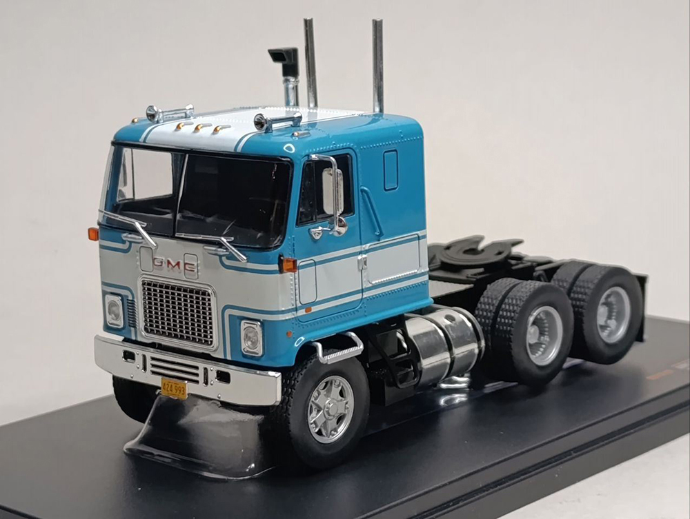 GMC ASTRO 95 1970 IXO 1:43