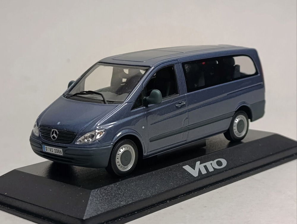 MERCEDES VITO 1:43 MINICHAMPS