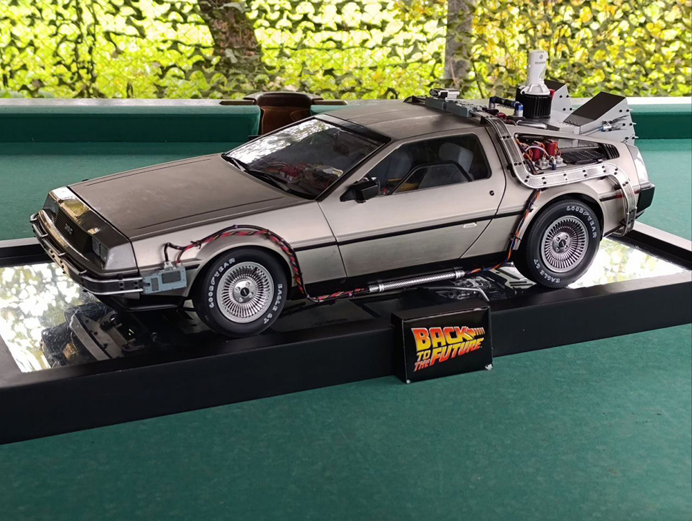 DELOREAN DMC 12 "BACK TO THE FUTURE" 1:8 EAGLEMOSS