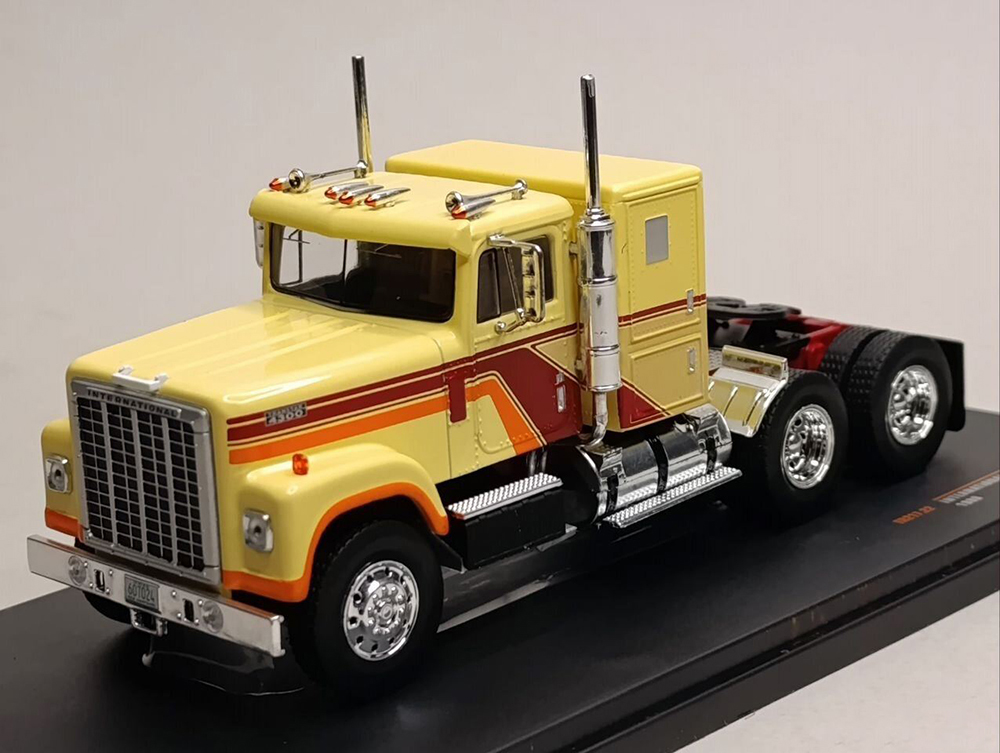 INTERNATIONAL TRANSTAR 4300 1980 ТЯГАЧ IXO 1:43