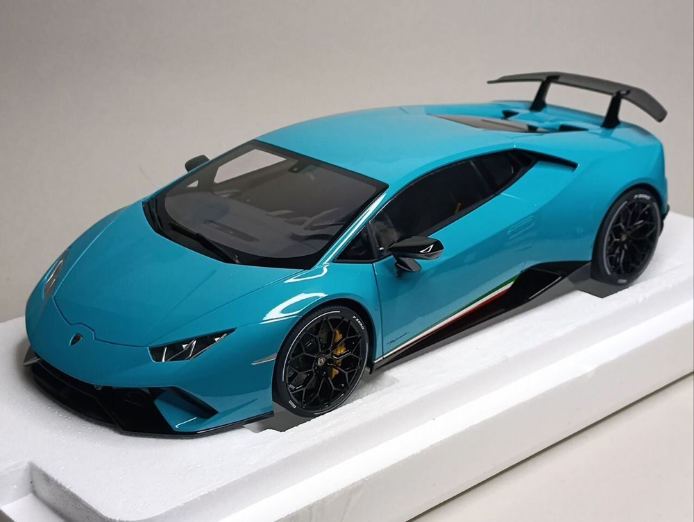 LAMBORGHINI HURACAN PERFORMANTE 2017 AUTOART 1:12