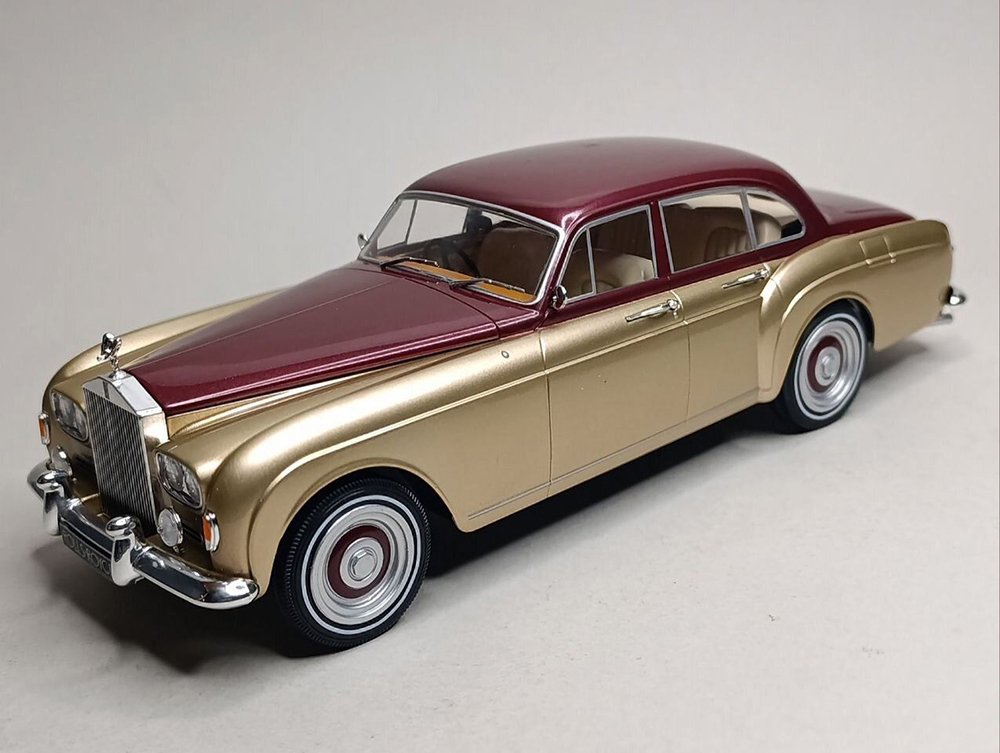 ROLLS-ROYCE SILVER CLOUD III FLYING SPUR 1:18