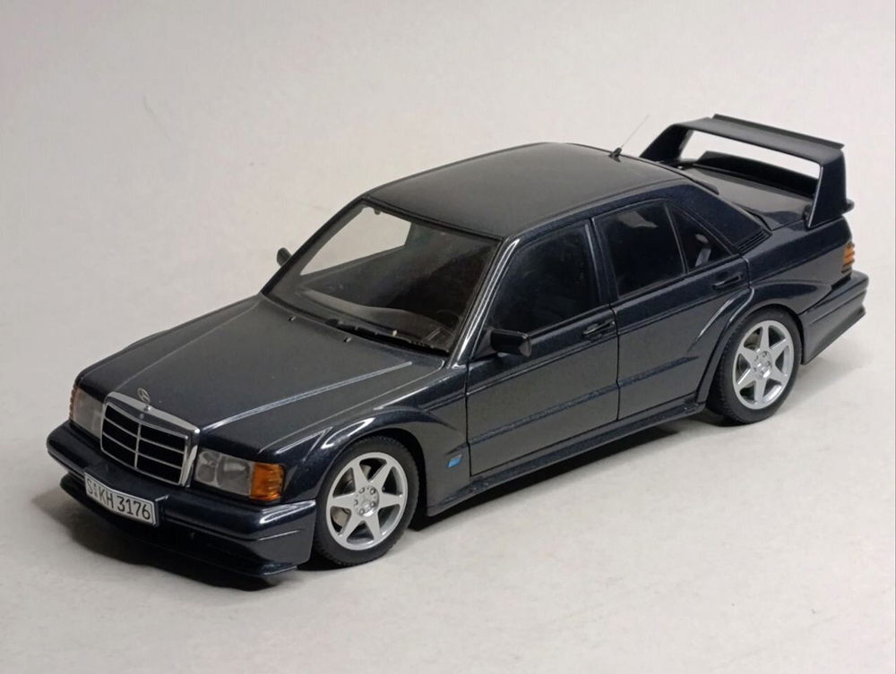 MERCEDES 190E 2,516 EVOLUTION II (W201) 1:18 A/A