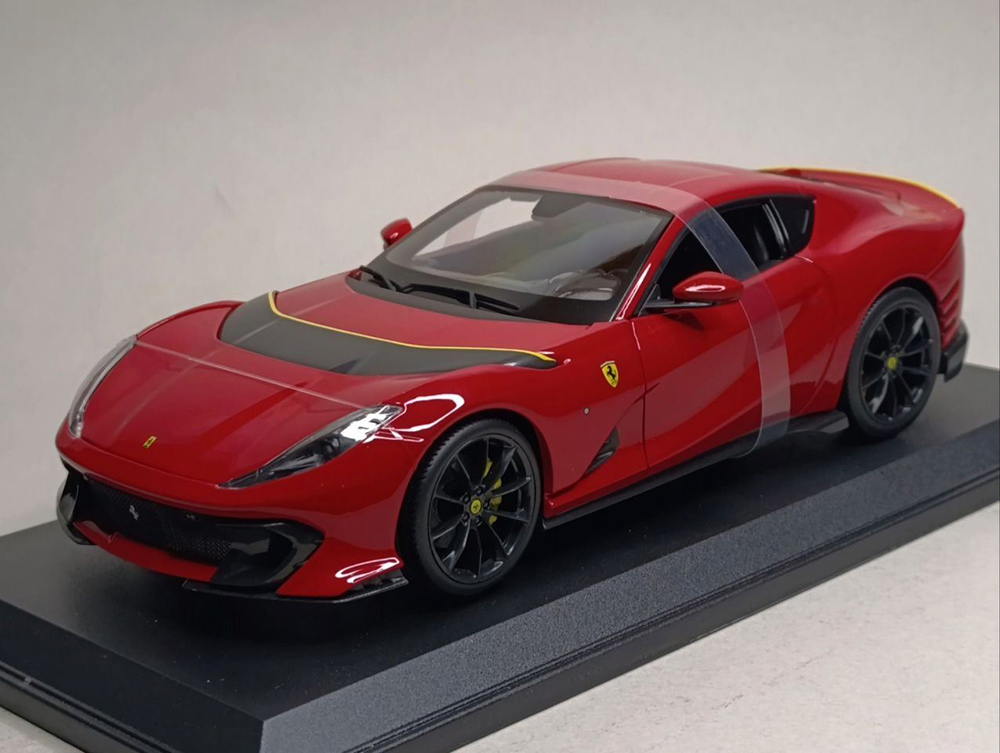 FERRARI 812 COMPETIZIONE 2021 1:18 BBURAGO