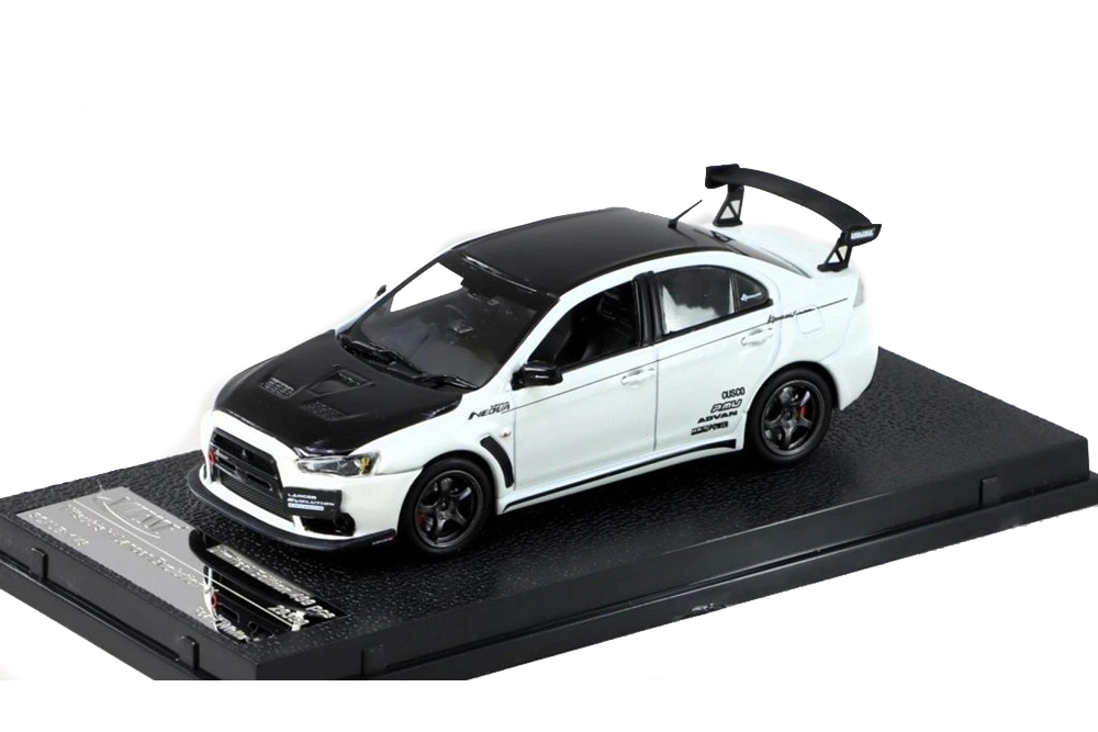 MITSUBISHI LANCER EVO X 2011 WHITE METALLIC/BLACK