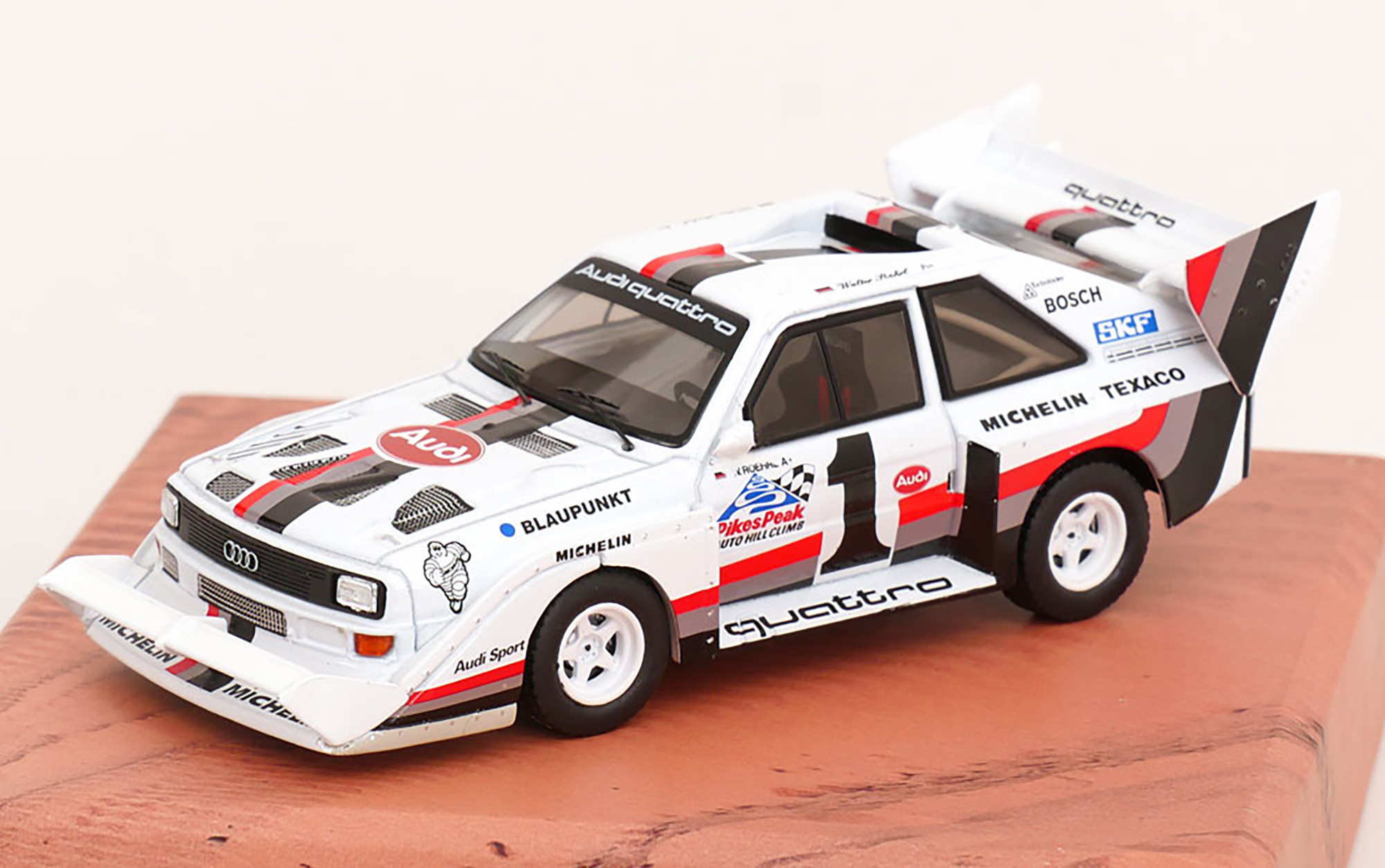AUDI QUATTRO S1 WINNER PIKES PEAK 1987 RÖHRL COLLECTORS BOX / АУДИ КВАТТРО S1 ПОБЕДИТЕЛЬ ПИКЕС ПИК РЁРЛ КОЛЛЕКТОРС БОКС