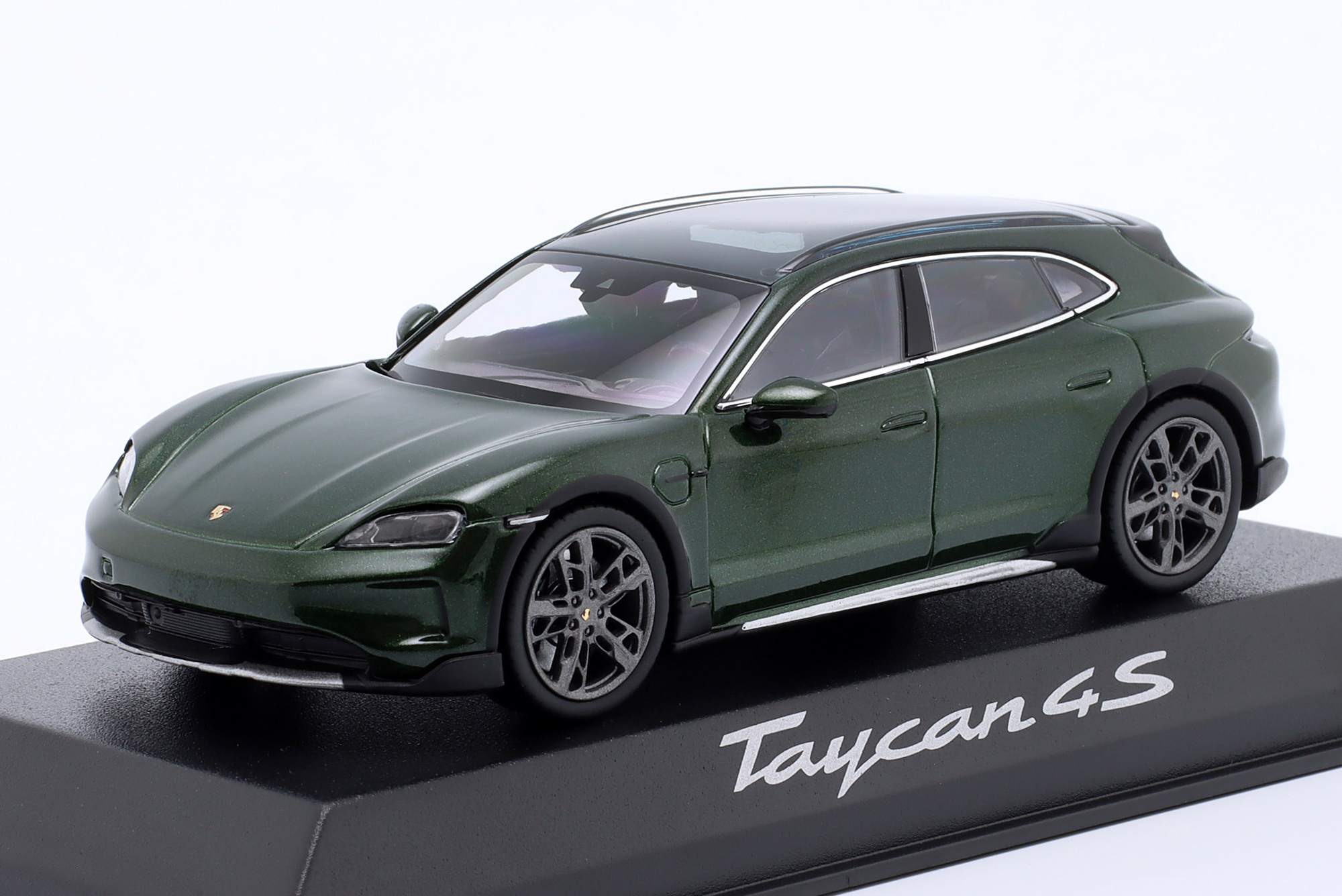 PORSCHE TAYCAN 4S CROSS TURISMO (J1 PA) OAK GREEN METALLIC / ПОРШЕ ТАЙКАН 4S КРОСС ТУРИСМО J1 ПА ЗЕЛЕНЫЙ МЕТАЛЛИК