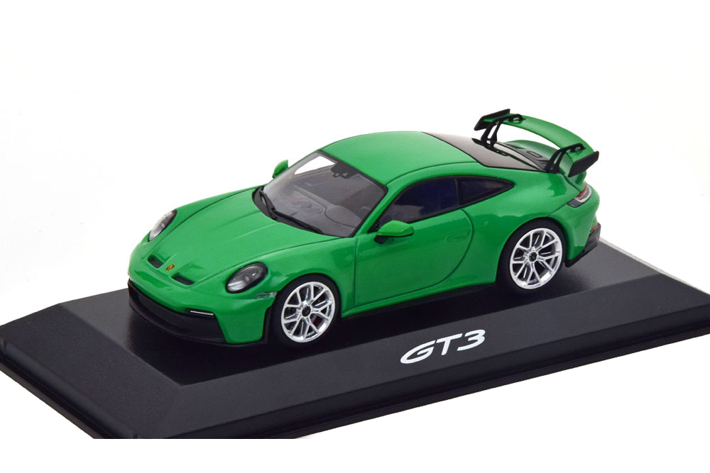 PORSCHE 992 (911) GT3 ЗЕЛЕНЫЙ