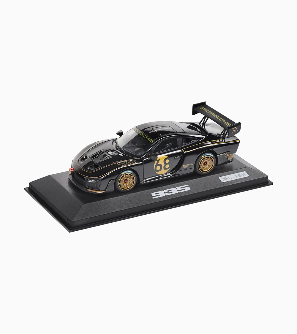 PORSCHE 935 JOHN PLAYER SPECIAL #68 2019