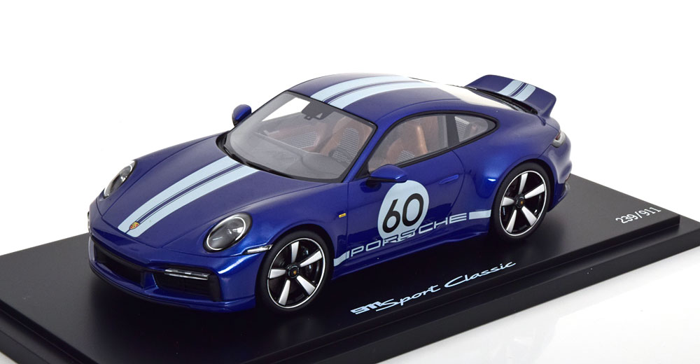 PORSCHE 911 (992) SPORT CLASSIC WITH SHOWCASE 2022 BLUE METALLIC/WHITE