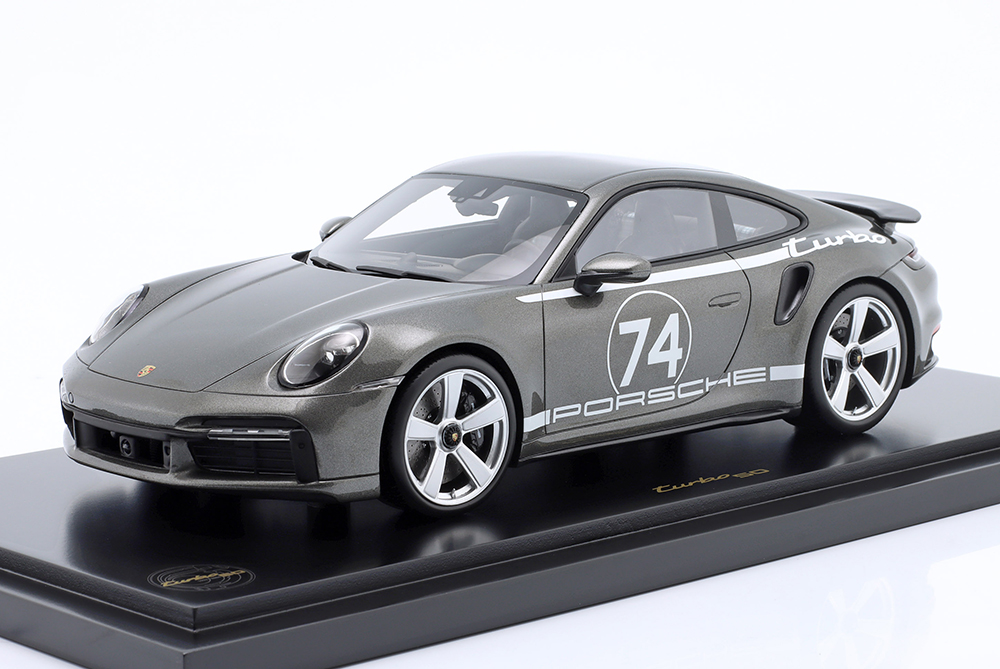 PORSCHE 911 (992) TURBO S HERITAGE DESIGN PACKAGE 50 YEARS #74 AVENTURINE GREEN