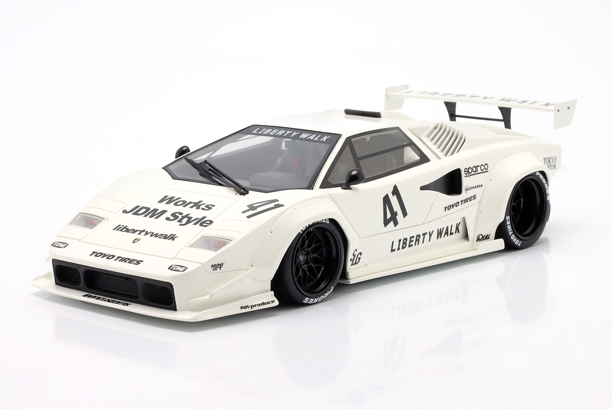 LAMBORGHINI COUNTACH LBWK BODYKIT YEAR 2024 WHITE / ЛАМБОРГИНИ КУНТАШ ЛБВК ОБВЕС БЕЛЫЙ