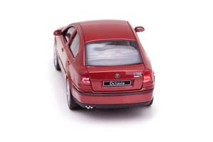 SKODA OCTAVIA 2004 КРАСНЫЙ МЕТАЛЛИК — фото 4