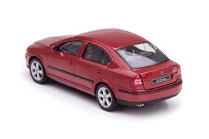 SKODA OCTAVIA 2004 КРАСНЫЙ МЕТАЛЛИК — фото 6