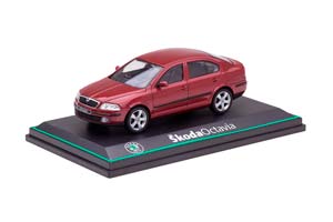 SKODA OCTAVIA 2004 КРАСНЫЙ МЕТАЛЛИК — фото 9